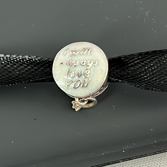 Pandora Minnie and mouse charm - Picture 3 of 6